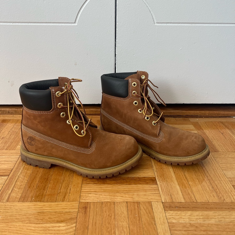 Brand new Timberlands, tags off